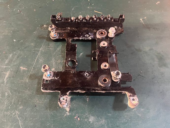 50 40 35 hp Johnson 0338431 evinrude 338431 BRACKET Electrical two stroke