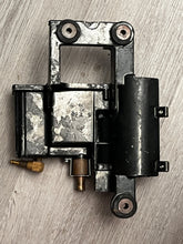 Lade das Bild in den Galerie-Viewer, 200 175 150 hp Mercury ProMax VAPOR SEPARATOR 814011 COVER KIT 814010 REGULATOR 15027 two stroke 1993-1995
