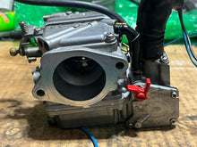 Lade das Bild in den Galerie-Viewer, 90 75 hp Yamaha carburetor set with linkages 6H1-14301-07-00 6H1-14302-07-00 6H1-14303-07-00 Two Stroke 1992-2003
