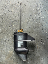 Lade das Bild in den Galerie-Viewer, 8 9.8 hp TOHATSU 3B2S873010 Short shaft 15” Lower unit Two Stroke with prop
