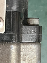 Cargar imagen en el visor de la galería, sold 2025——F 75 90 hp Yamaha power trim and tilt assy PTT oem 6D8-43800-01-8D four stroke 2006-2012
