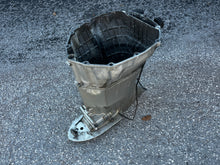 Lade das Bild in den Galerie-Viewer, parts only BF 250 225 hp Honda 25” EXTENSION CASE 40201-2Y3-612ZB four stroke
