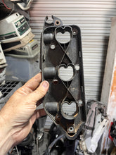 Lade das Bild in den Galerie-Viewer, BF 50 hp Honda carburetor intake MUFFLER PLATE 17380-ZW4-H01 17380-ZV5-000 four stroke pre 1997 - up SOME compatibility 45 40 35 30 25
