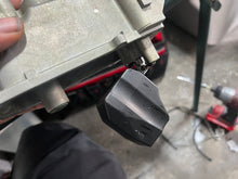 Load image into Gallery viewer, f 250 hp Yamaha VST FLOAT CHAMBER ASSY 6P2-14180-01-00 6P2-14180-00-00  FUEL PUMP 6P2-13907-00-00 PRESSURE REGULATOR 6P2-13906-00-00 four stroke 2005-06
