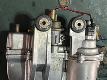 Lade das Bild in den Galerie-Viewer, 250 hp Yamaha OX66 VST FLOAT CHAMBER W TOP 66K-14980-00-00 &amp; FUEL PUMP 67H-13907-00-00 Two Stroke v6 150 - 225 hp 1999-2003
