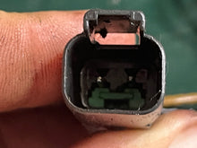 Load image into Gallery viewer, ❌90 115 hp Johnson 0584762 ENGINE CABLE ASSY 0586228 RELAY &amp; CABLE ASSY nla 0334191 relay BRACKET ois 1998-2001 TWO STROKE
