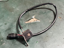 Lade das Bild in den Galerie-Viewer, DF 225 250 200 hp Suzuki IGNITION TIMING COIL 32160-87J10 87L00 four stroke 2003-2021 some 90 100 115 140 hp
