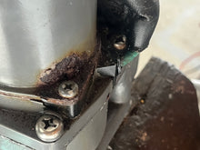 Load image into Gallery viewer, sold shopify june2025——BF 40 50 hp Honda 56000-ZV5-822ZA ptt POWER TRIM-TILT 56000-ZV5-823ZA pre ‘97-2005
