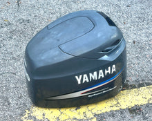 Lade das Bild in den Galerie-Viewer, 200 150 hp Yamaha HPDI TOP COWLING engine cover 68F-42610-40-4D two stroke 2.6 Liter
