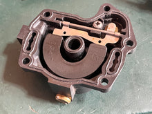 Load image into Gallery viewer, Johnson Evinrude CARBURETOR BODY 433449 0328544 BOWL 333525 333525 ORIFICE PLUG 56D 0318684 Two Stroke
