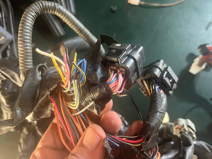 parts DAMAGED f 250 Yamaha 6p2-82590-20-00 Wiring Engine Harness NLA damaged parts Four Stroke 250 hp OEM 2005