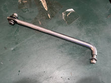 Load image into Gallery viewer, 90 hp Johnson 0175110 steering ROD Assy TWO STROKE 50 -225 hp ois 60 degree
