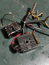 Lade das Bild in den Galerie-Viewer, DT 140 115 hp Suzuki 32800-94601 RECTIFIER &amp; REGULATOR ASSY, Suzuki 32800-95D01 RECTIFIER Two Stroke outboard electrical
