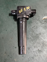 Lade das Bild in den Galerie-Viewer, DF 175 150 200 hp Suzuki IGNITION COIL 33410-96L00 four stroke 2015-2023

