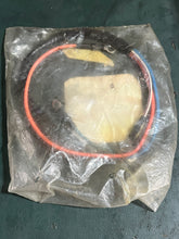 Cargar imagen en el visor de la galería, 150 200 hp Mercury XR2 84-68260a1 Harness Assembly two stroke v6 1978-1985
