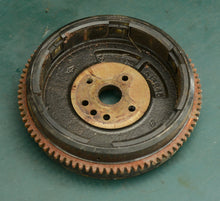 Load image into Gallery viewer, 150 175 hp Johnson Evinrude flywheel 513845 0513845 584350 60 degree motor, two stroke 1991-2006
