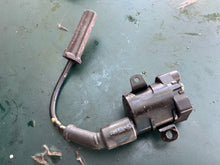 Lade das Bild in den Galerie-Viewer, 40 30 50 60 hp Mercury EFI 877807A2 cylindrical IGNITION COIL tested 6” boot
