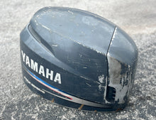 Cargar imagen en el visor de la galería, f 115 hp Yamaha 68V-42610-10-8D TOP COWLING four stroke 115 hp engine cover 2002-04
