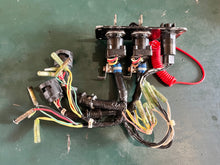 Load image into Gallery viewer, Yamaha 6Y8-82570-05-00 PANEL TWIN key SWITCH ASSY dual engine FOUR STROKE
