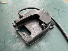 Cargar imagen en el visor de la galería, MFS 20 15 9.9 Tohatsu 3RS063081 COVER BELT starter recoil four stroke
