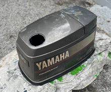 Load image into Gallery viewer, 90 85 hp Yamaha top cowl 6H1-42610-46-4D, two stroke engine cover cowling
