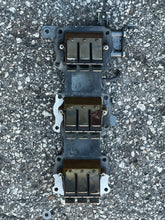 Load image into Gallery viewer, 90 hp Yamaha 6H1-13641-00-94 INTAKE MANIFOLD plate, 3 - 688-13610-00-00 REED VALVE two stroke
