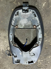 Load image into Gallery viewer, f 115 hp Yamaha 68V-42710-00-8D BOTTOM COWLING ASSY 2001-2002 four stroke
