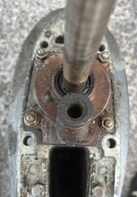 Cargar imagen en el visor de la galería, DT 25 hp Suzuki 15” lower unit gear case assy TWO STROKE 3 cylinder short shaft (TWO)
