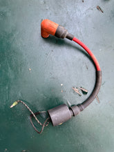 Load image into Gallery viewer, 250 225 200 150 hp Yamaha 61A-85570-00-00 f6t530 IGNITION COIL with 6E3-82370-20-00 PLUG CAP two stroke OX66 oem

