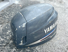 Cargar imagen en el visor de la galería, f 115 hp Yamaha 68V-42610-10-8D TOP COWLING four stroke 115 hp engine cover 2002-04
