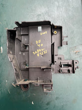 Cargar imagen en el visor de la galería, DF 40 50 hp Suzuki 32890-87J21 ELECTRIC PARTS HOLDER bracket cdi ecu
