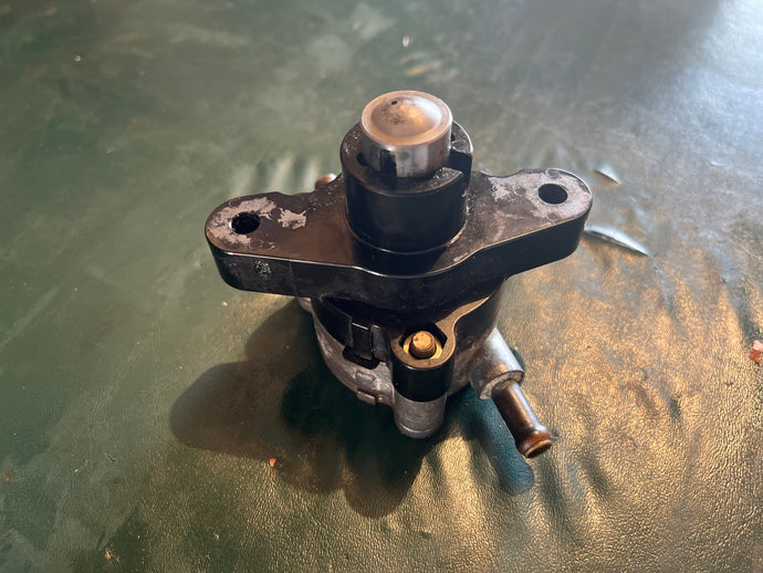 F 115 100 90 80 hp Yamaha four stroke fuel pump