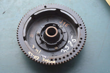 Cargar imagen en el visor de la galería, 25 35 hp Johnson &amp; Evinrude Flywheel 514372 0514372 97-03, 3 cylinder Two stroke
