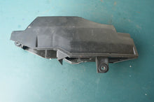 Cargar imagen en el visor de la galería, df 140 hp Suzuki silencer duct 13840-90J00
