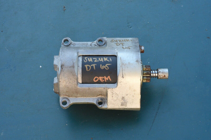 OEM DT65 Suzuki starter w bracket SZZ681, 2-stroke 3 cylinder