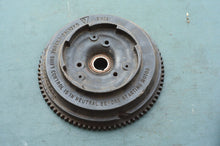 Cargar imagen en el visor de la galería, 25 35 hp Johnson &amp; Evinrude Flywheel 514372 0514372 97-03, 3 cylinder Two stroke
