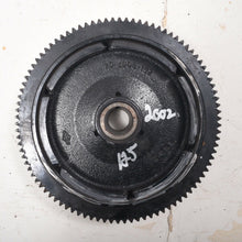 Lade das Bild in den Galerie-Viewer, sold kay JUNE 17th——-115 125 hp Mercury Flywheel 9007-c4 - Two stroke Four cylinder, center 1 13/16”-9 3/4” across
