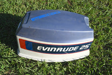 Lade das Bild in den Galerie-Viewer, 25 30 35 hp Evinrude 0279736 279736 motor engine cover cowling Two Stroke 1971-76
