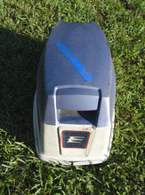 Lade das Bild in den Galerie-Viewer, 25 30 35 hp Evinrude 0279736 279736 motor engine cover cowling Two Stroke 1971-76
