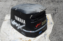 Lade das Bild in den Galerie-Viewer, 225hp Yamaha 66X-42610-P0-NA TOP COWLING ASSY, engine cover, 200 hp
