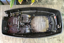 Lade das Bild in den Galerie-Viewer, 115 140 hp Tohatsu Nissan 3C7S671001 LOWER MOTOR COVER lower pan, 353675130 stay  Two Stroke NLA $125
