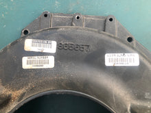 Cargar imagen en el visor de la galería, Mercruiser Bell Housing V8 GM Bravo sterndrives 865657
