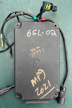 Cargar imagen en el visor de la galería, 225 250 hp Yamaha cdi control unit OX66 65L-02 65L-85540-02-00 two stroke 1997-00
