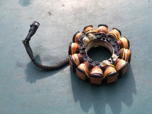 Load image into Gallery viewer, 15 25 30 hp Evinrude E-tec STATOR Assembly 0586918 586918 brp omc
