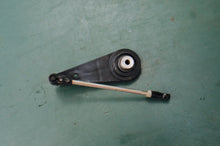 Cargar imagen en el visor de la galería, DF 60 70 HP Suzuki 19122-99E01 .LEVER, THROTTLE &amp; rod Four Stroke 1999, 1998-2000
