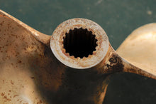 Load image into Gallery viewer, Mercruiser Bravo propeller
