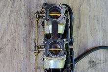 Lade das Bild in den Galerie-Viewer, 115 hp Tohatsu Nissan 3E0032001 CARBURETOR UPPER, 4 carb set, ROD CHOKE VALVE, THROTTLE ROD, AIR SILENCER, COVER Two Stroke outboard motors
