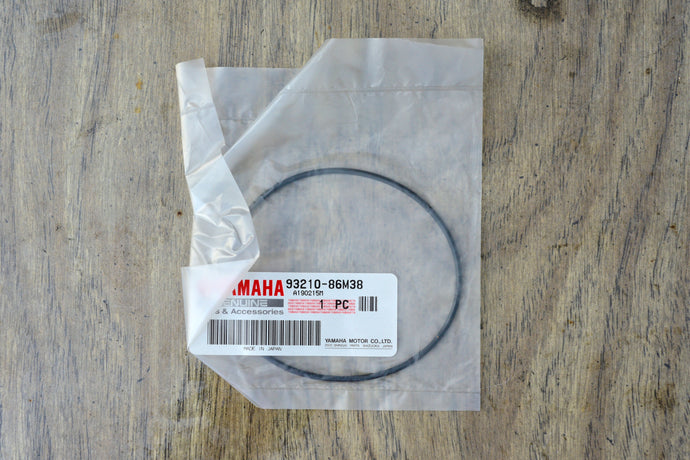 115 130 150 175 200 225 hp Yamaha 93210- 86M38 Lower Drive 1 Oil Seal TWO STROKE