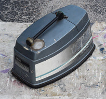 Load image into Gallery viewer, 50 HP Yamaha top cowl 6H5-42610-45-4D, 6H5-42610-43-EK, 6H5-42610 - 1989 - 1994 Old style engine cover, two stroke 40 hp
