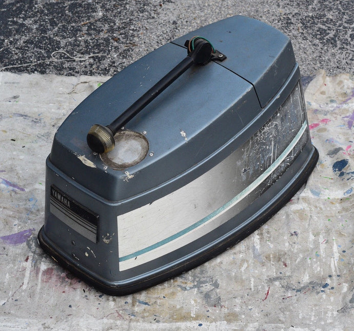50 HP Yamaha top cowl 6H5-42610-45-4D, 6H5-42610-43-EK, 6H5-42610 - 1989 - 1994 Old style engine cover, two stroke 40 hp